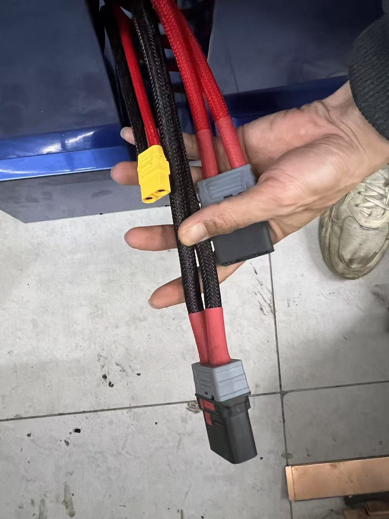 84v50ah BMS300a, 1800a peak